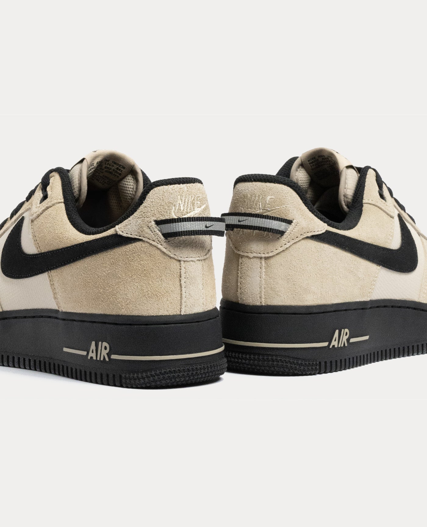Nike Air Force 1 07 LV8