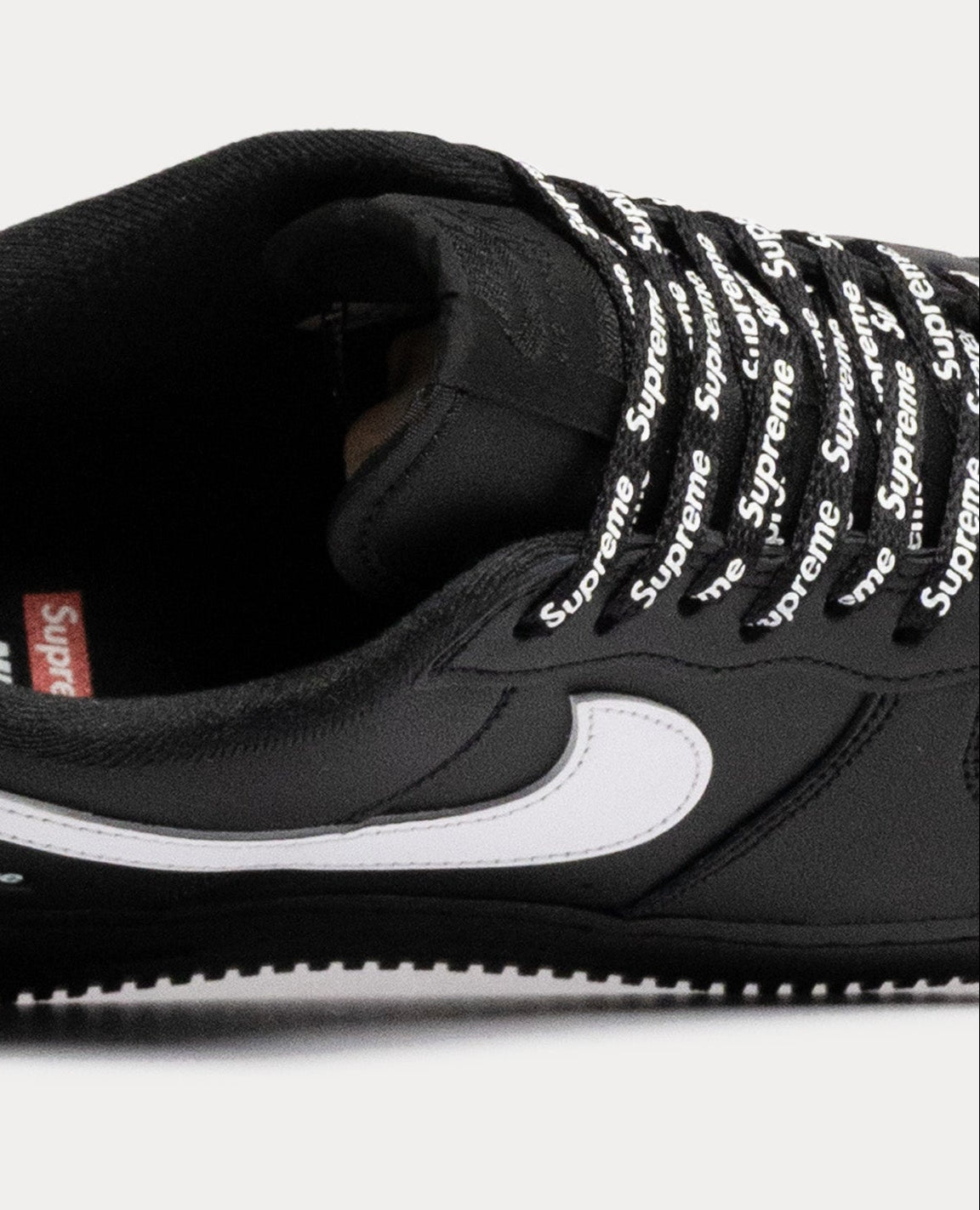 Supreme x Nike Air Force 1 Low