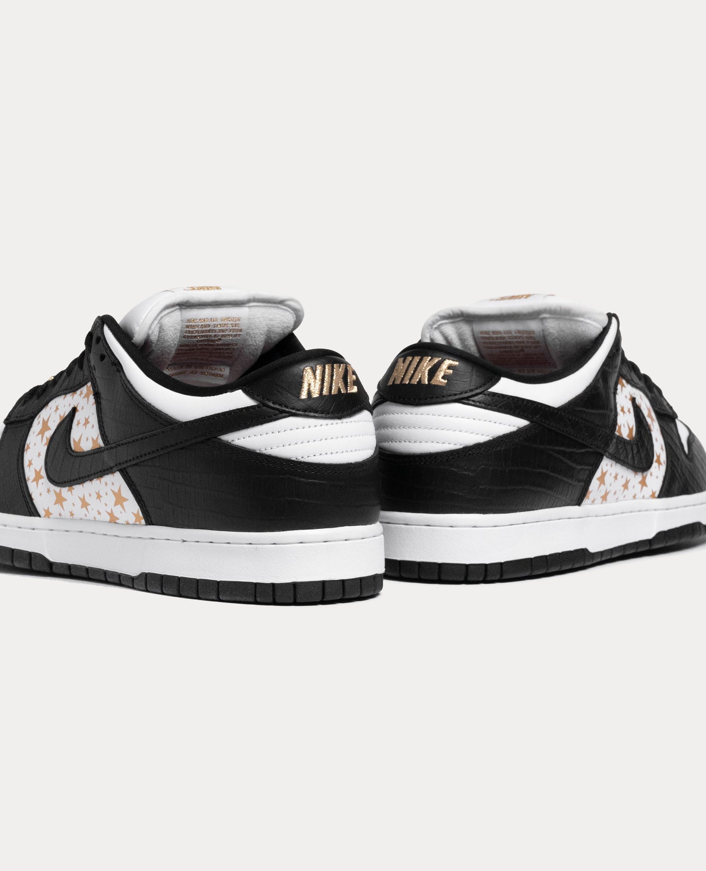 Supreme x Nike Dunk SB Low